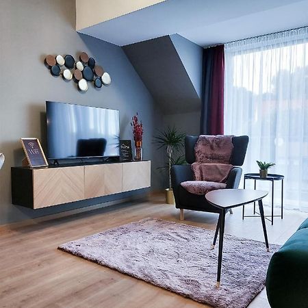 Linden Apartman 107 Glamour (Adults Only) Mosonmagyaróvár Exterior foto