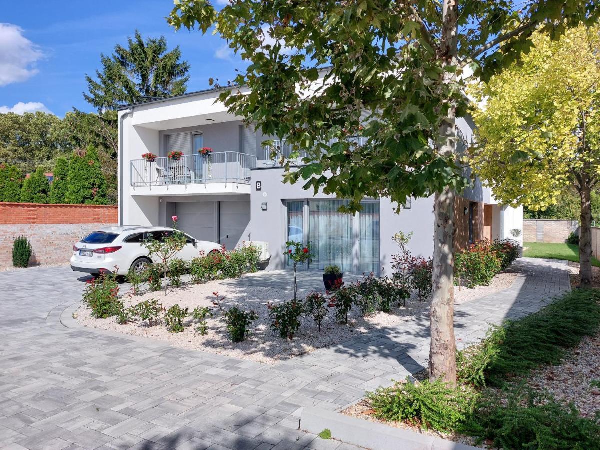 Linden Apartman 107 Glamour (Adults Only) Mosonmagyaróvár Exterior foto
